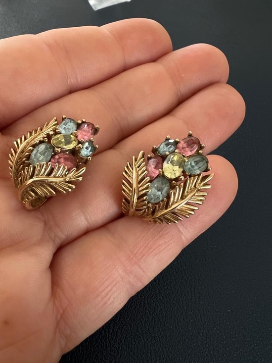 Trifari Jewelry - SCARCE 1950'S CROWN TRIFARI GOLD TONE Fruit Salad Clip on earrings